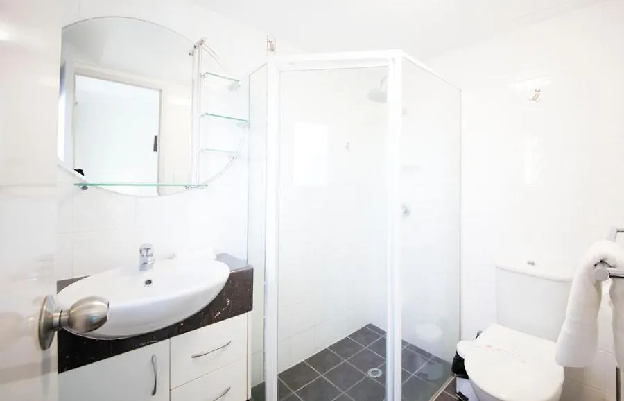Warringa Surf Holiday Apartments Gold Coast